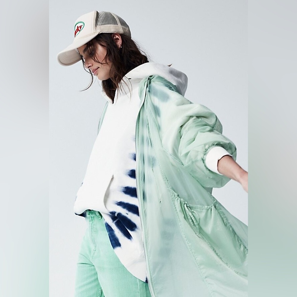 FREE PEOPLE
ITS  A VIBE OPTIC WHITE TIE DYE HOODIE | MEDIUM
